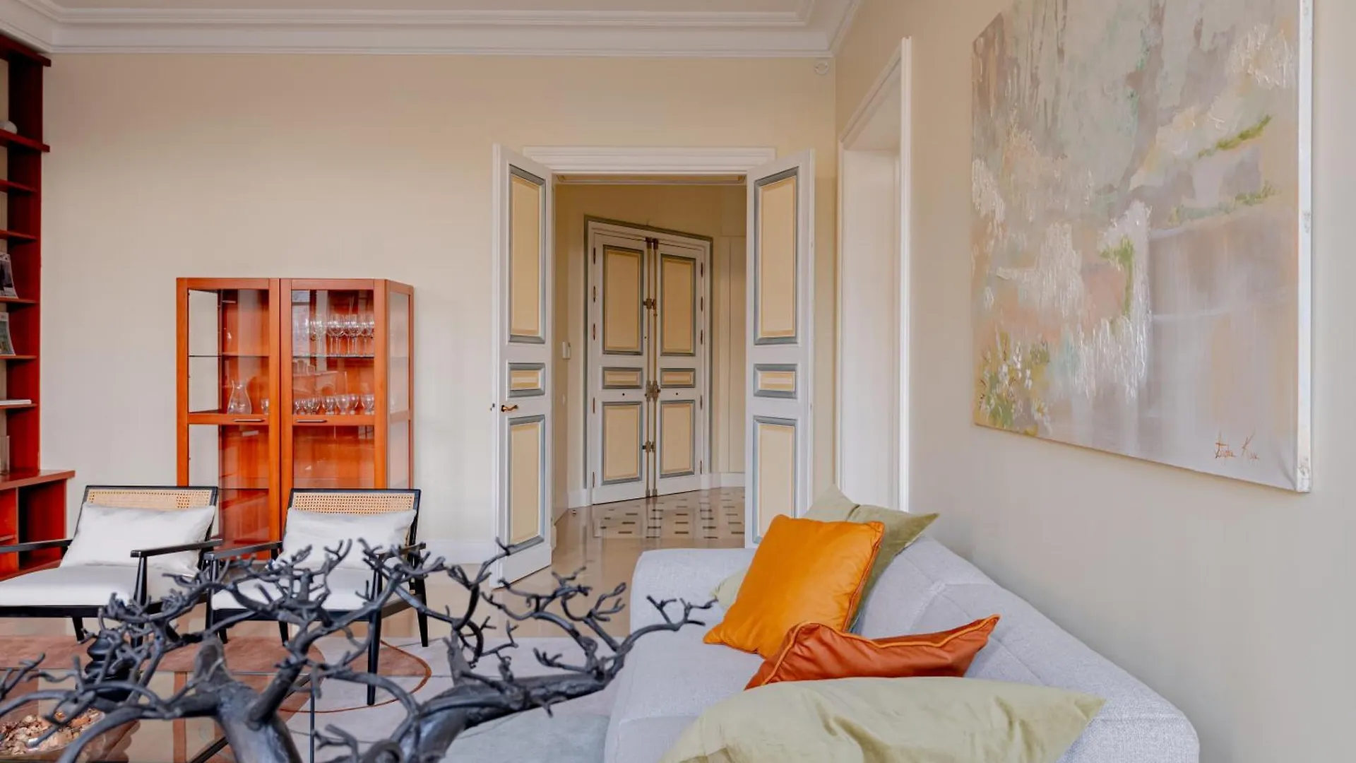 Timeless Elegance In Paris Apartment